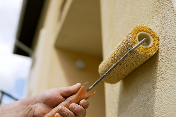 外壁塗装のローラー施工イメージ。